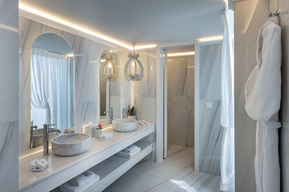 Signature Aegean Room with Sea View - Photo 13