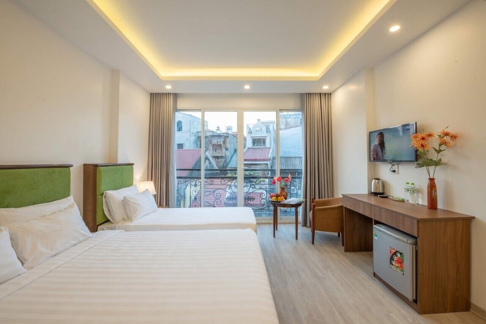 Panoramic Triple Room