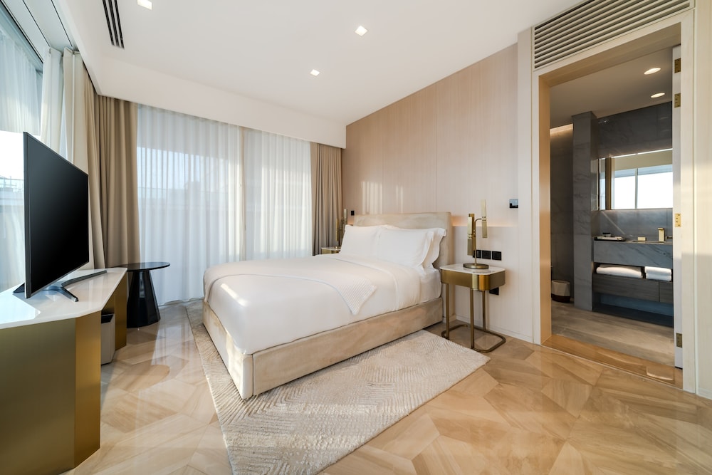 3 Bed | Xl Terrace Pool Suite, Including New Year Gala Dinner & Party