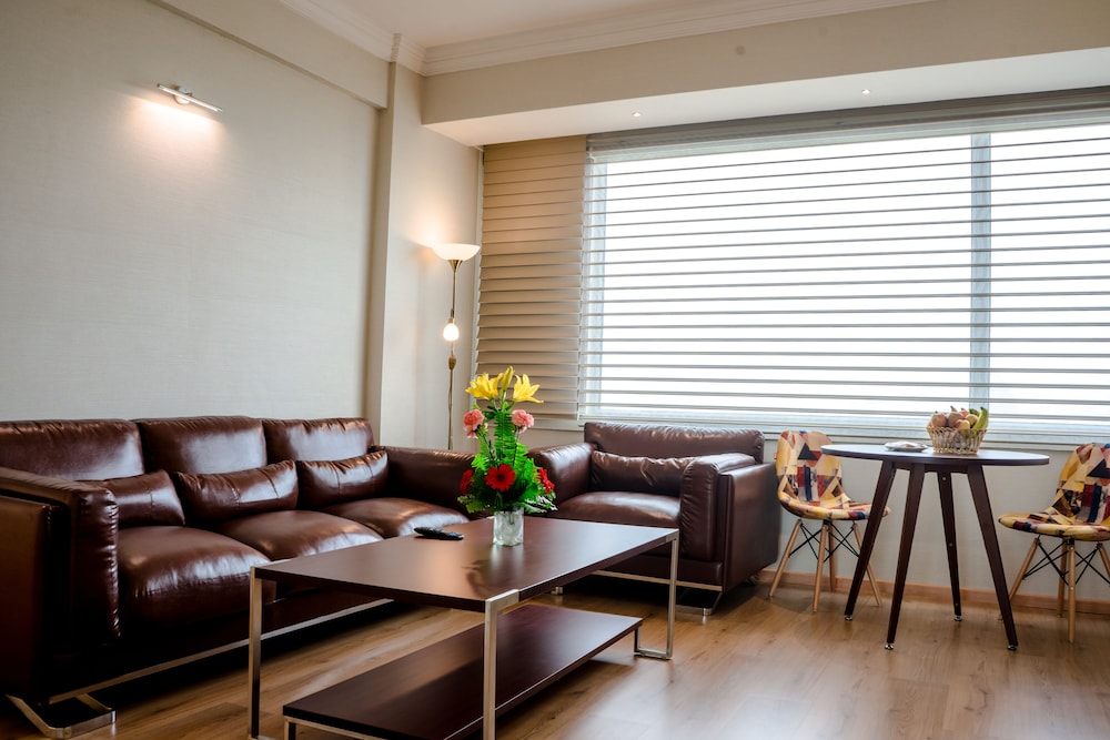 Luxury Suite photo 3