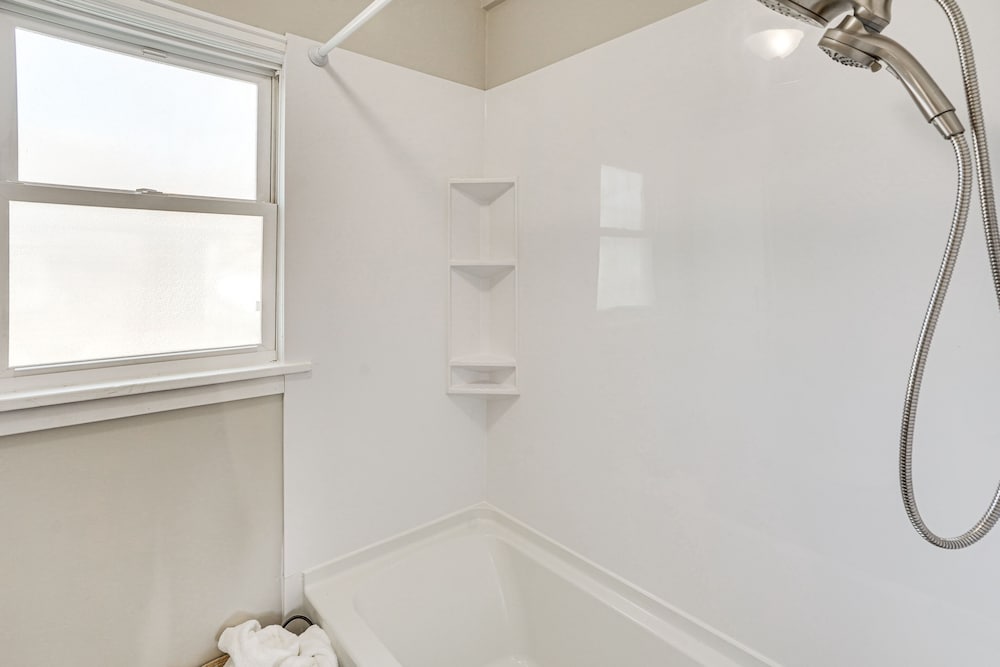 House (2 Bedrooms) photo 2