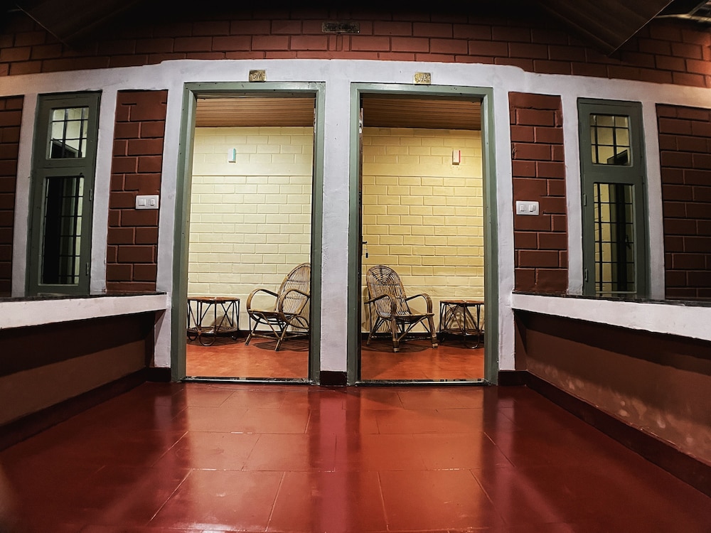 Grove Villa B1 photo 3