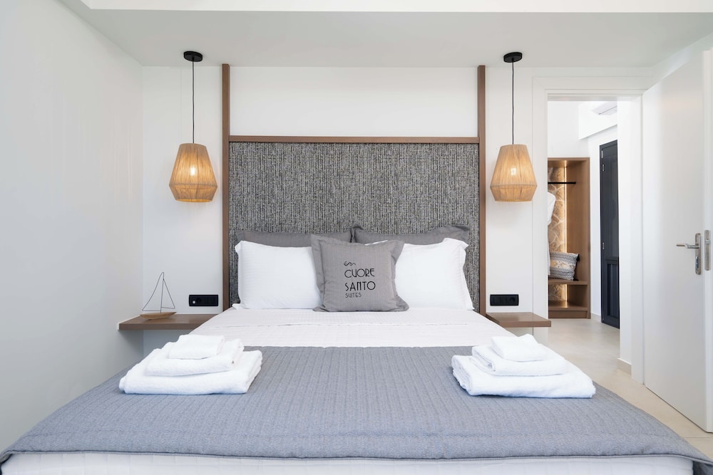 Superior Triple Room with Hot Tub (Outdoor)