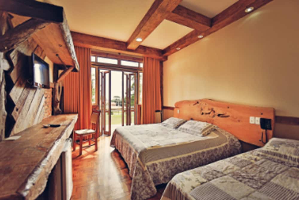 Room (Pampeano)