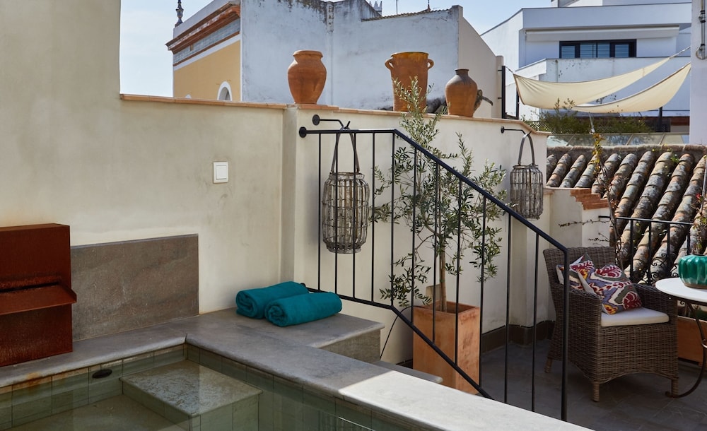 Deluxe Room, Terrace (Pool) - Photo 8