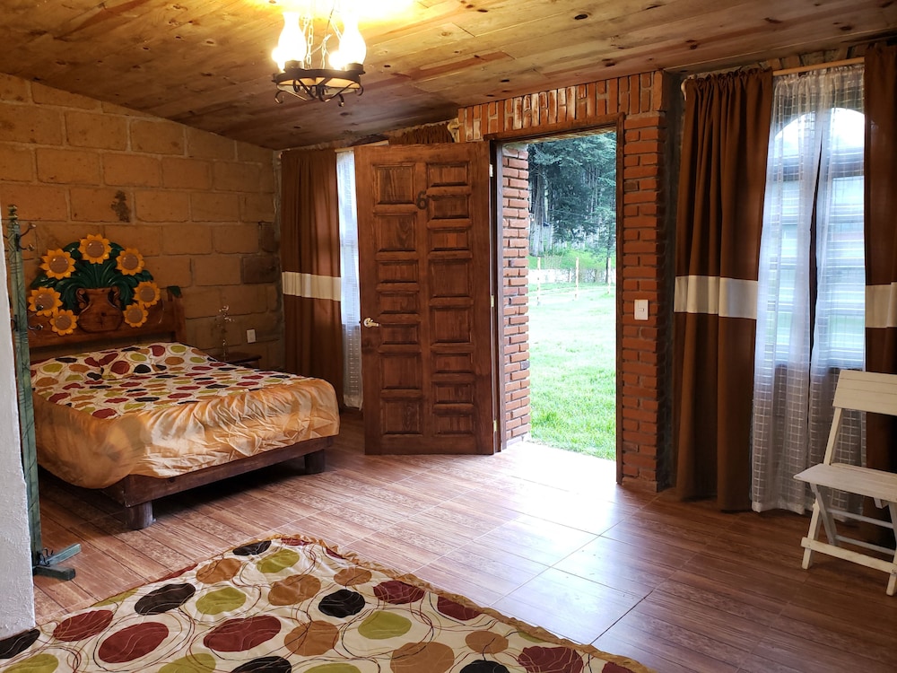 Standard Room, 2 Double Beds photo 3