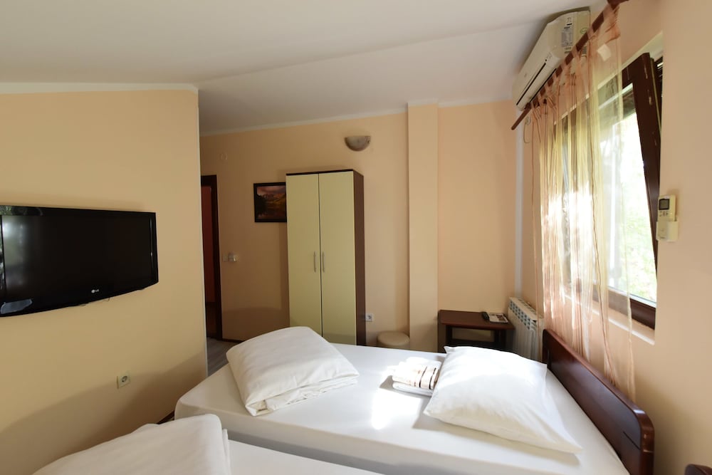 Standard Room, 1 Double Bed - Photo 6