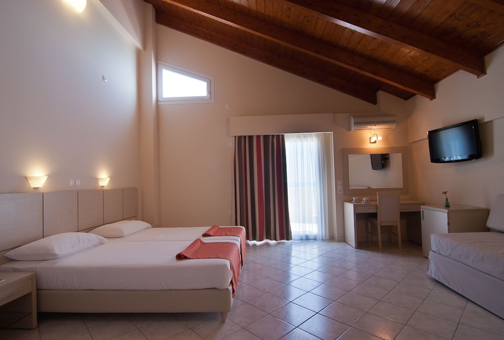 Deluxe Double Room, Sea View photo 2