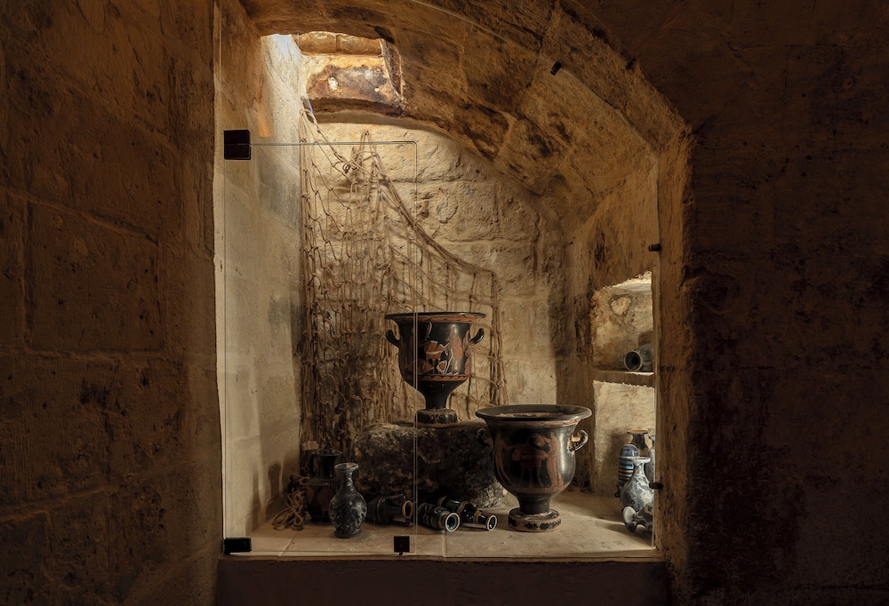 Magna Greciae Dwelling 14 (The Fishermen's) - in a cave with view of the Sassi