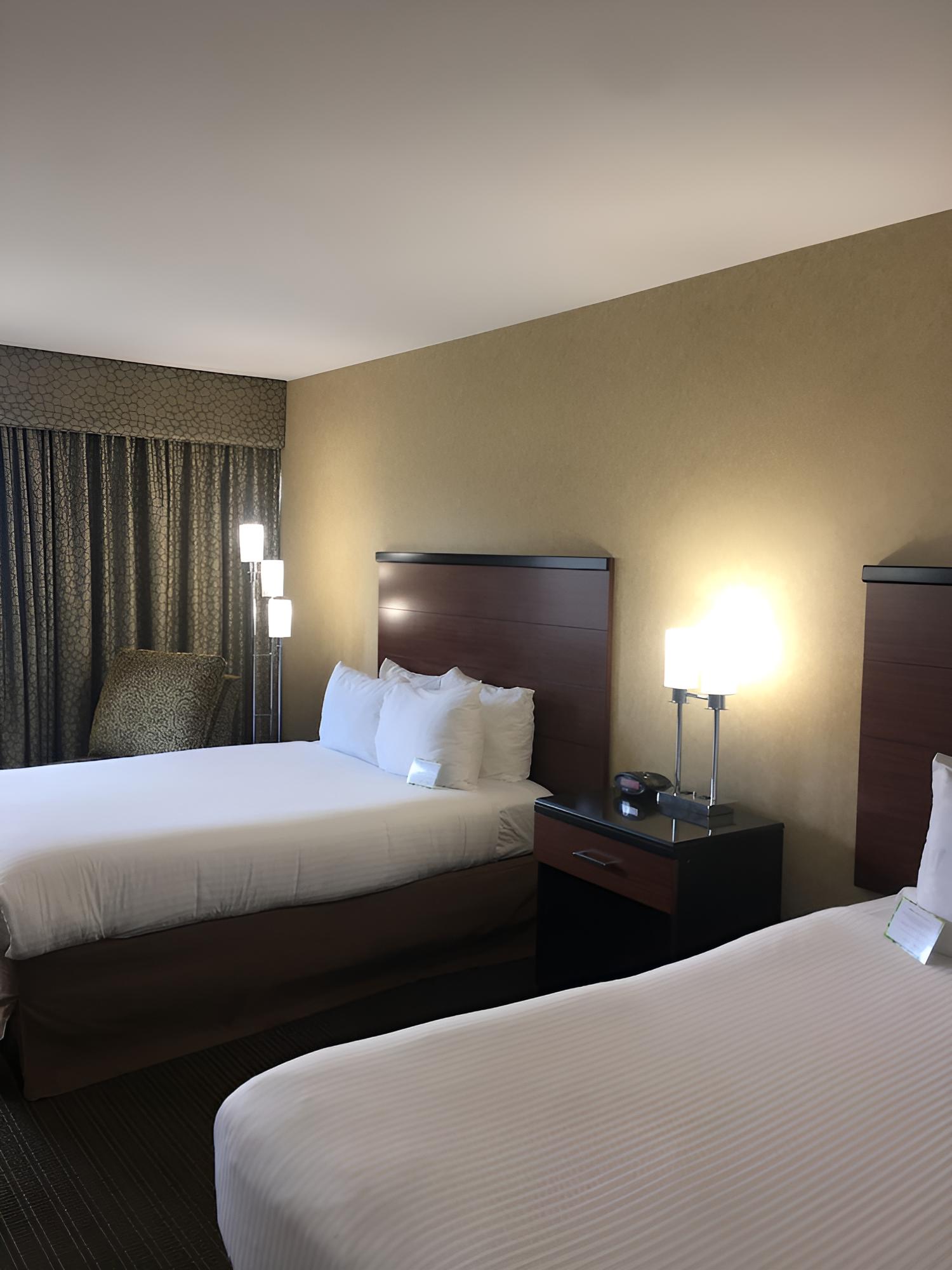 Standard Room, 2 Double Beds photo 2
