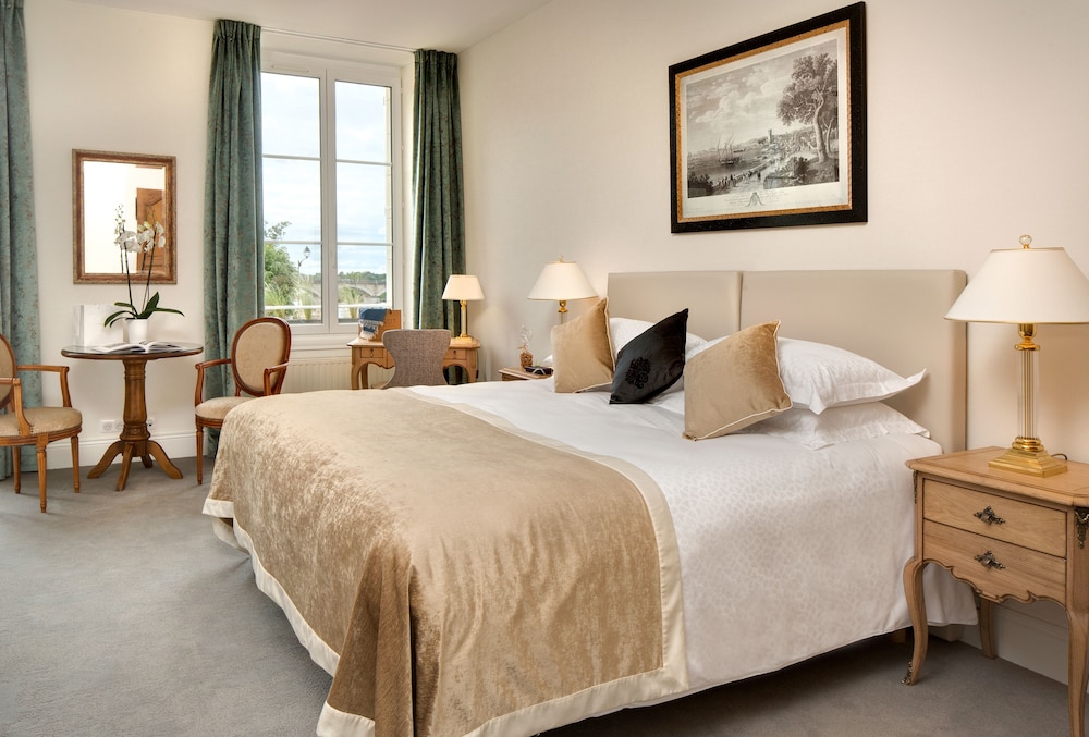 Junior Suite (Manoir 1st French Floor) photo