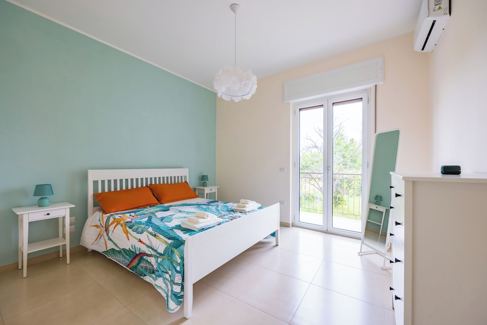 Apartment (2 Bedrooms)