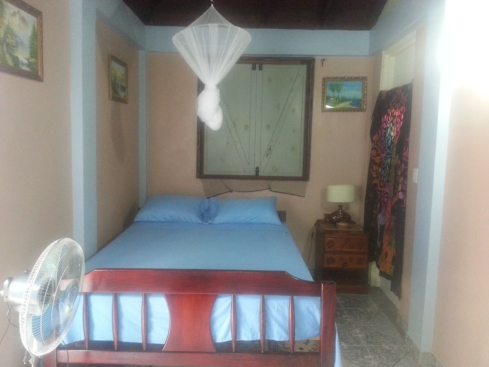 Deluxe Studio Suite, 1 Queen Bed, Sea View, Sea Facing photo 1