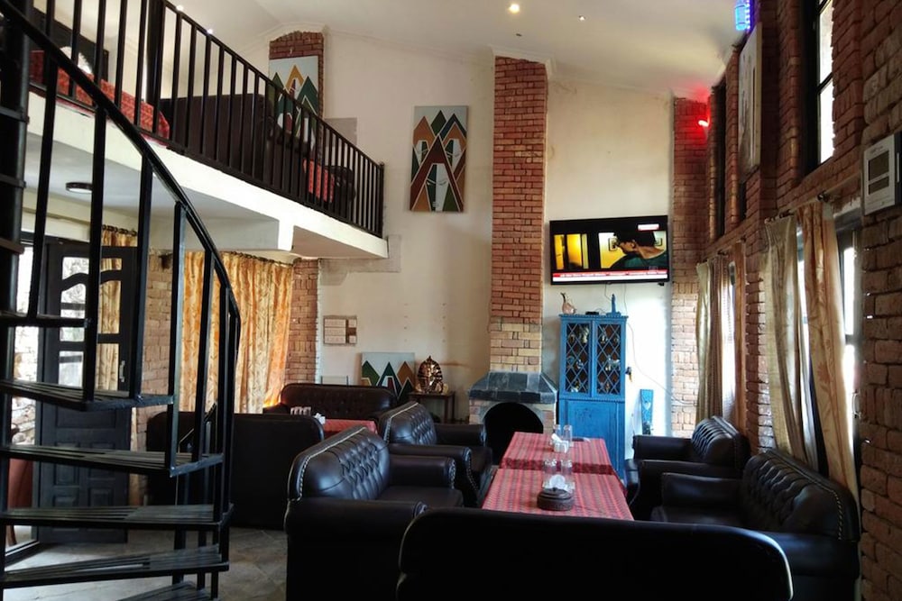Family Room photo 3