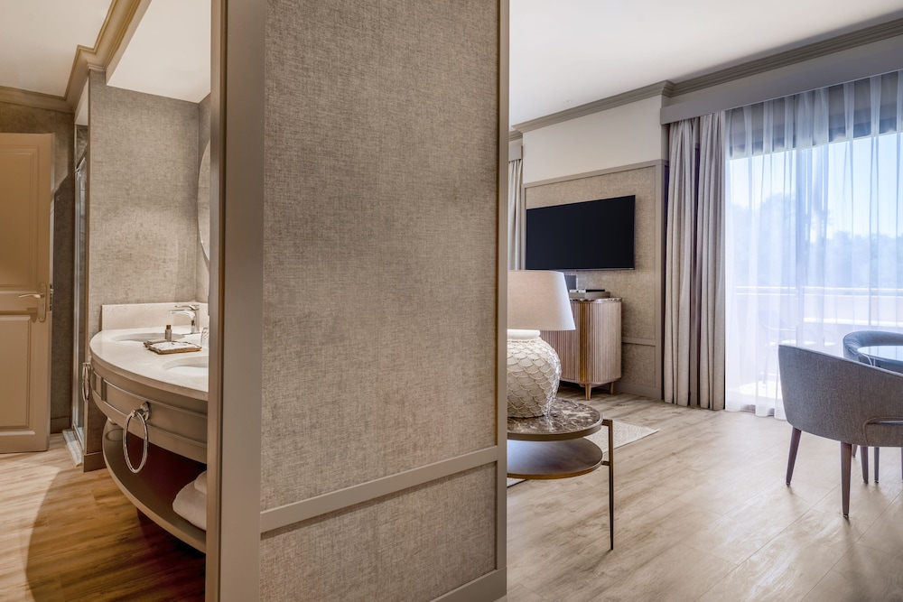 Suite, 1 Bedroom, Terrace, Garden View