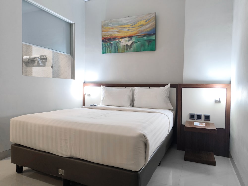Superior Non Smoking Double or Twin Room (No Windows room) - Photo 2