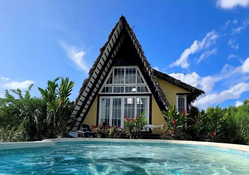 Luxury Cottage, 2 Bedrooms, Private Pool, Valley View