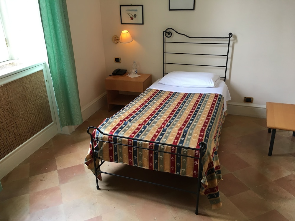 Single Room photo 1