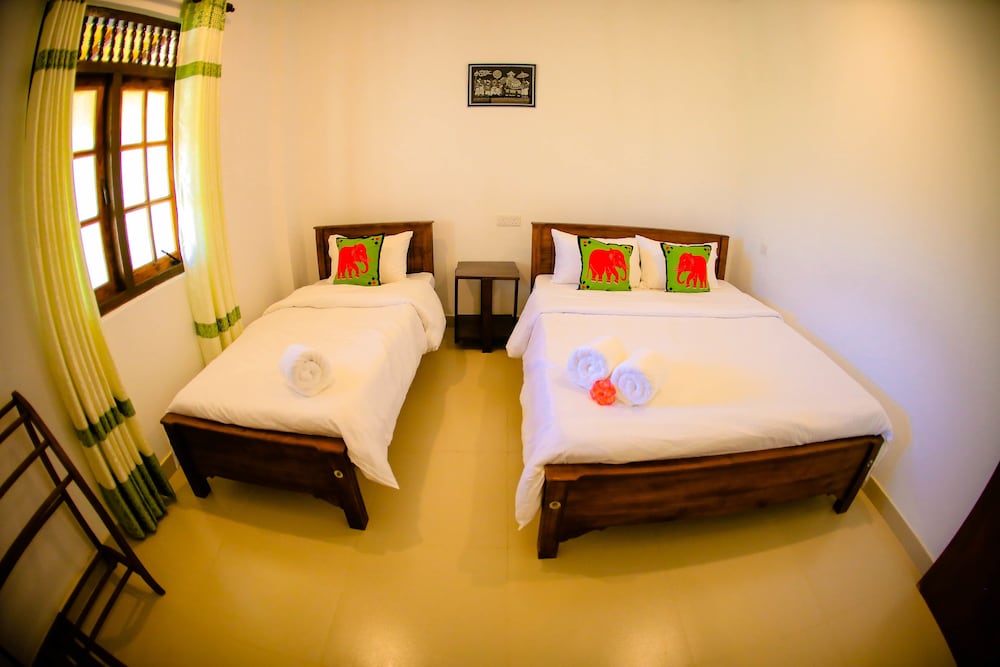 Deluxe Triple Room, Multiple Beds, Accessible, Hill View photo 1