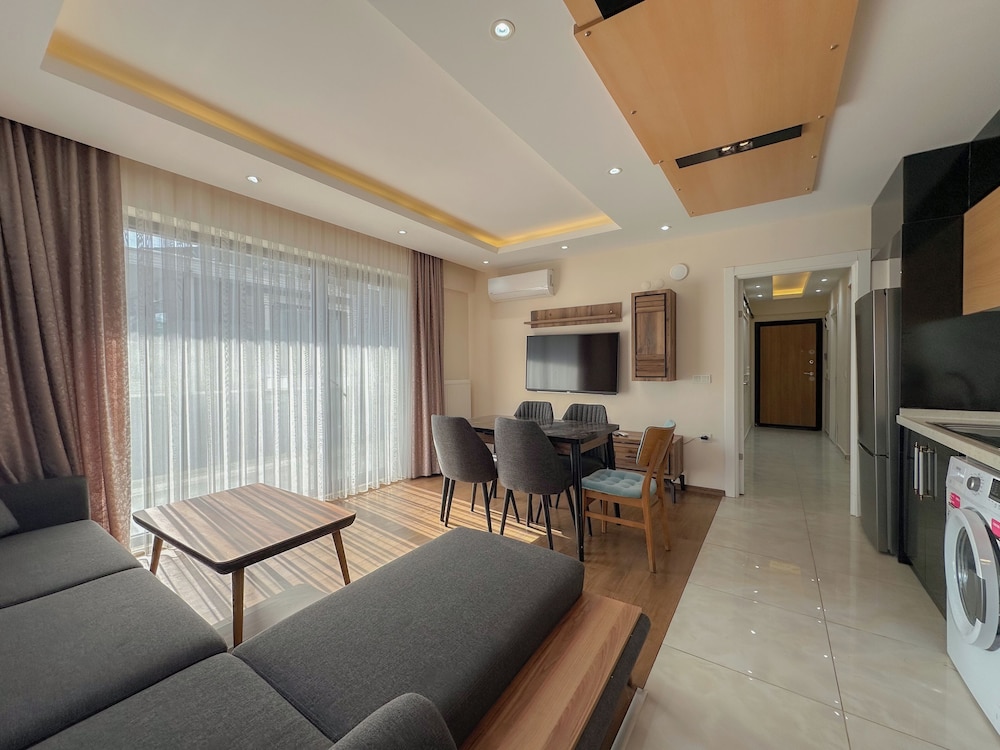 Deluxe Suite, 3 Bedrooms, Balcony, Resort View photo 2