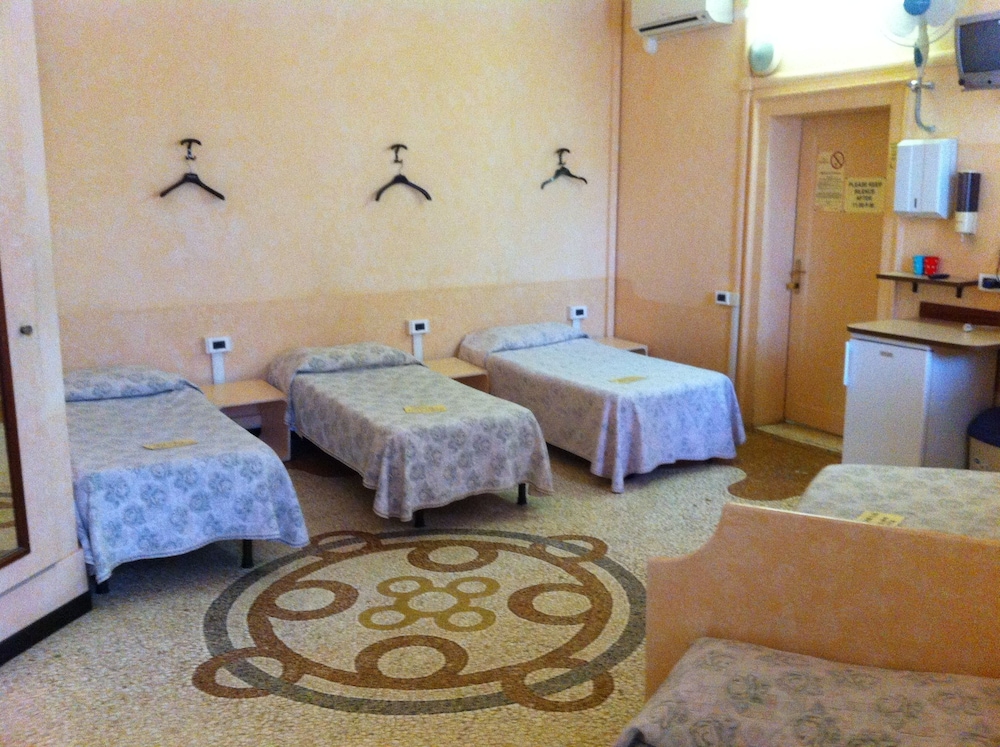 Shared Dormitory, 1 Twin Bed photo 1
