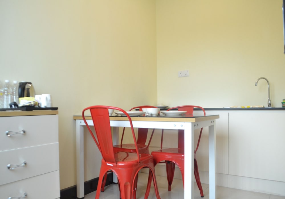 Family Room (Deluxe) photo 2