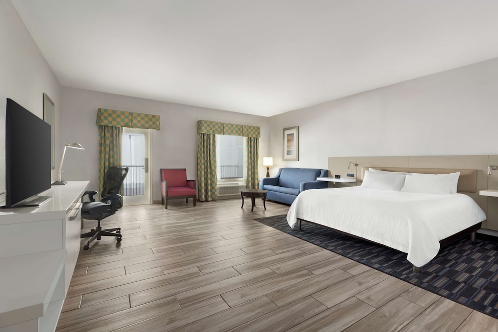 Room, 2 Queen Beds - Photo 4
