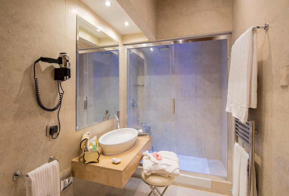 Superior Double Room - Photo 7