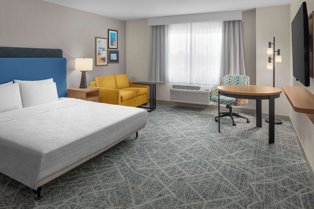 Studio, 1 King Bed, Accessible, Bathtub (Mobility) - Photo 4