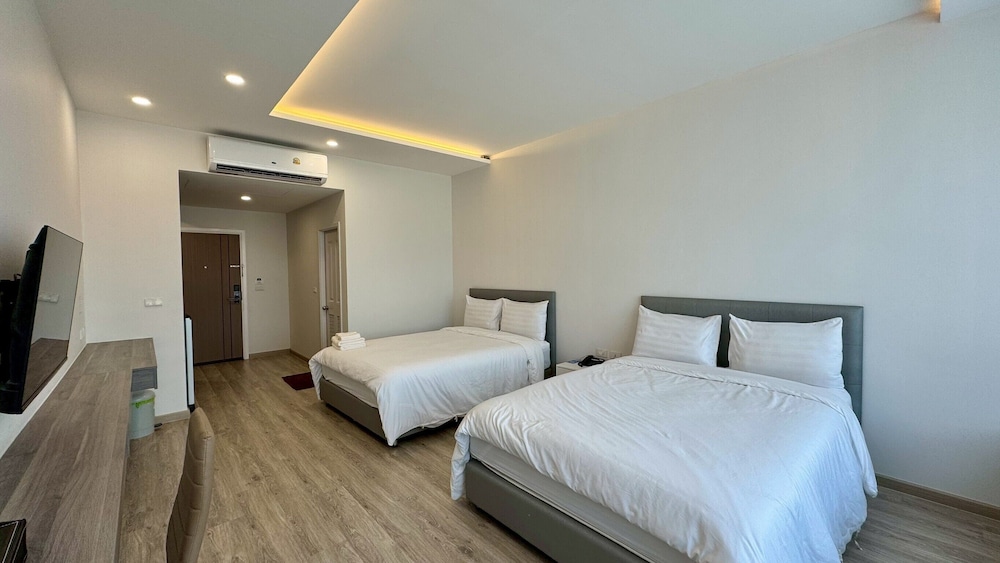 Premier Room, 2 Queen Beds, Park View photo 2