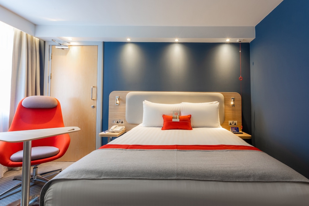 Standard Room, 1 Double Bed, Accessible (with Free Hot Breakfast) - Photo 13