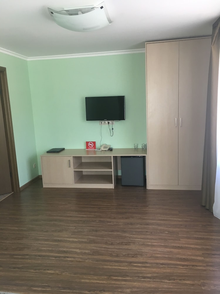 Family Room (Grand) photo 3
