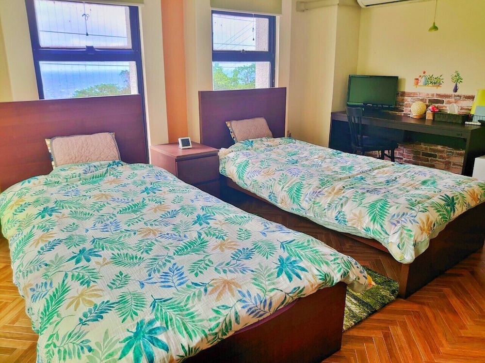 Basic Twin Room photo 2