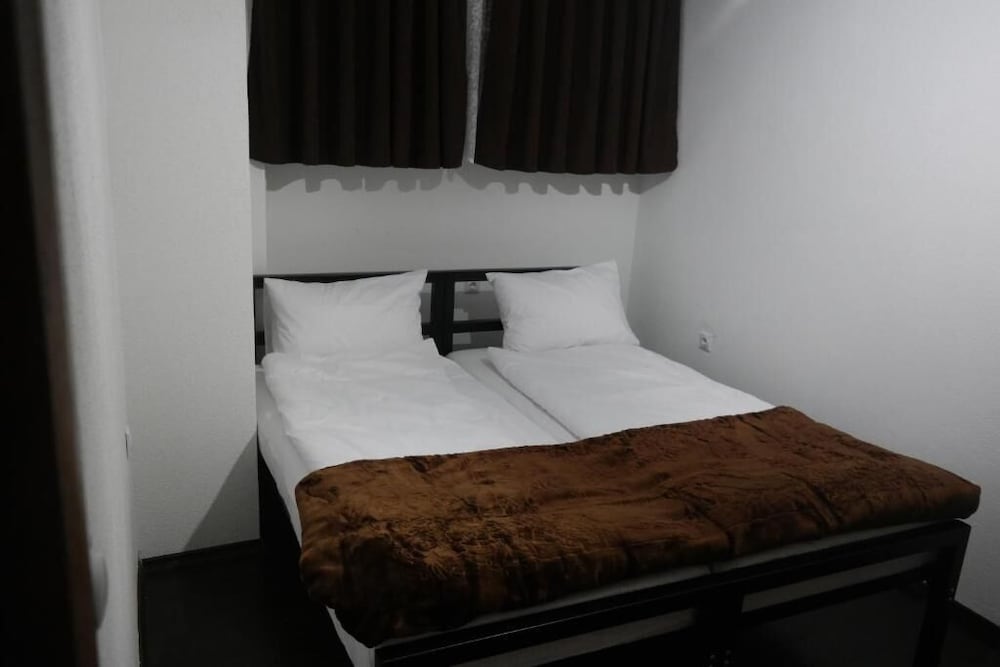 Basic Double or Twin Room photo 1