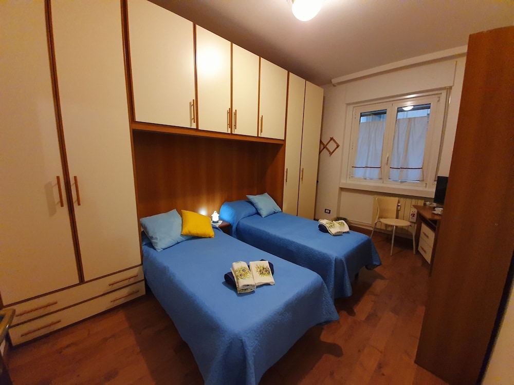 Comfort Twin Room, Shared Bathroom
