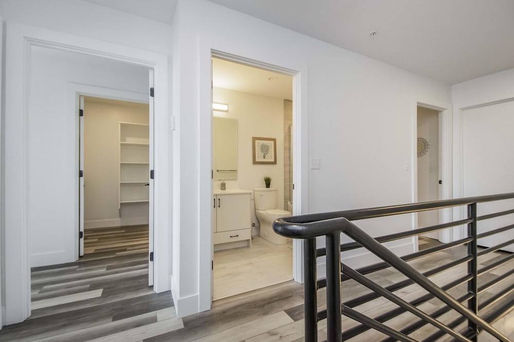 Luxurious 3 Bedroom Brand NEW Town House, 사진 39