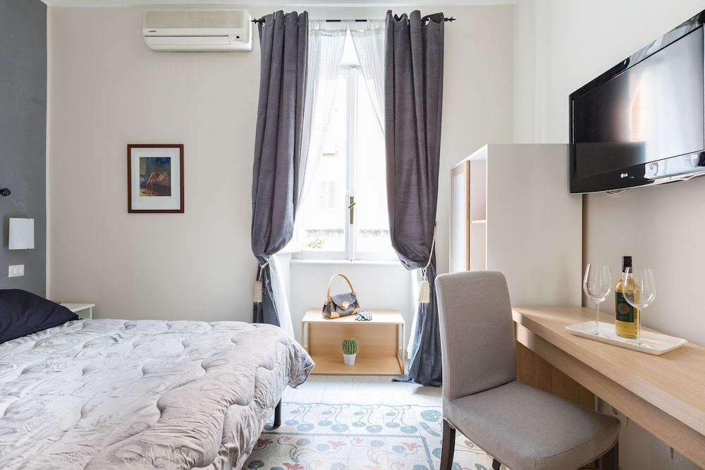 Double or Twin Room photo 3