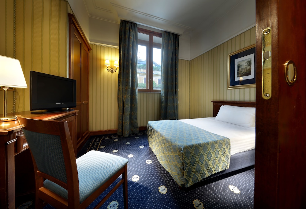 Economy Double Room Single Use photo 2
