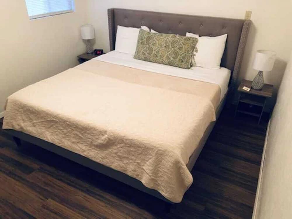Comfort Cabin, Multiple Beds photo 3