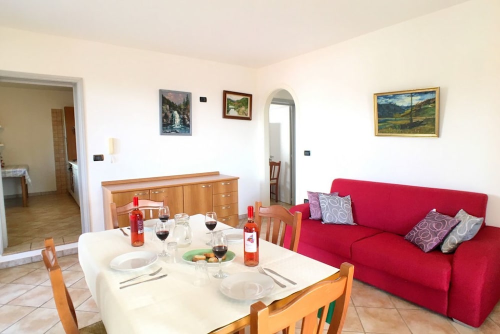 Apartment, 2 Bedrooms, Mezzanine photo 3