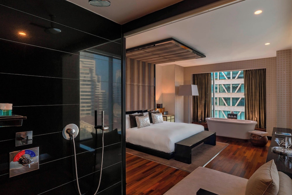 Penthouse, 1 King Bed, Terrace, Corner - Photo 2