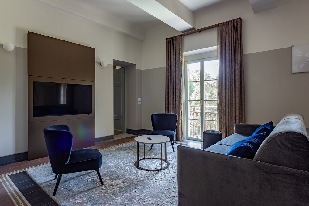 Two-Bedroom Suite Camelia - Photo 14