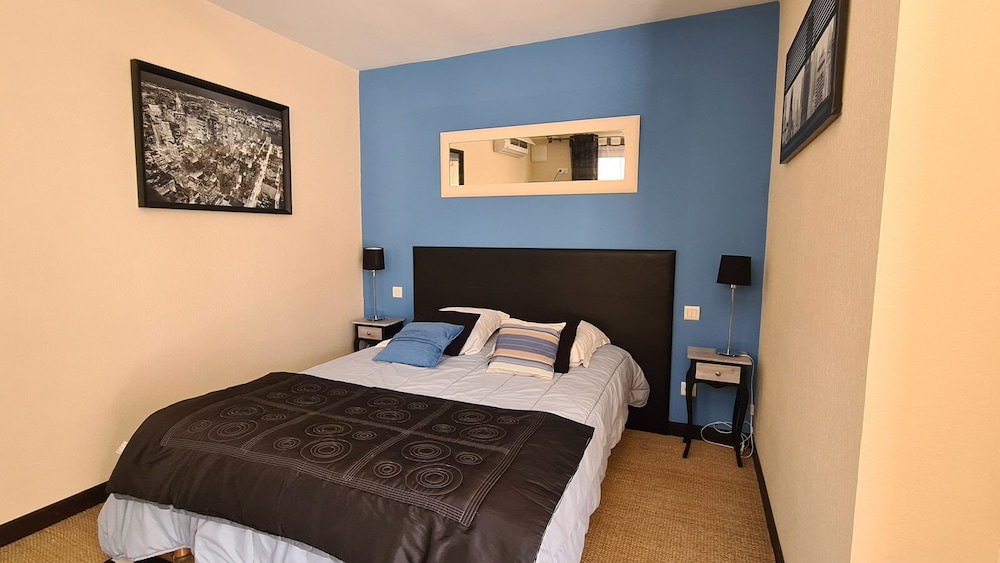 Double Room (Evasion)