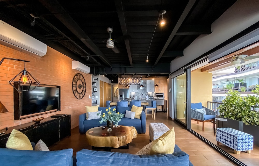 3 Bed 3 Bath Supreme Penthouse