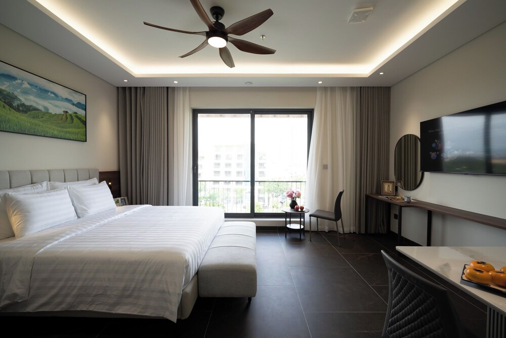 Executive Double Room, Balcony, City View