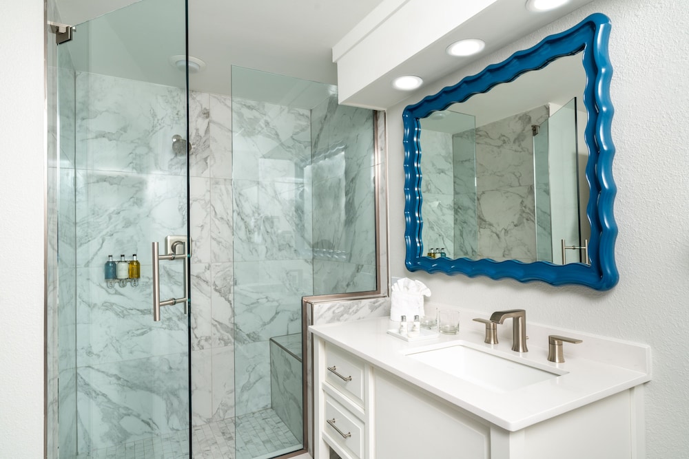 Condo, 2 Bedrooms (White Sands) - Photo 6
