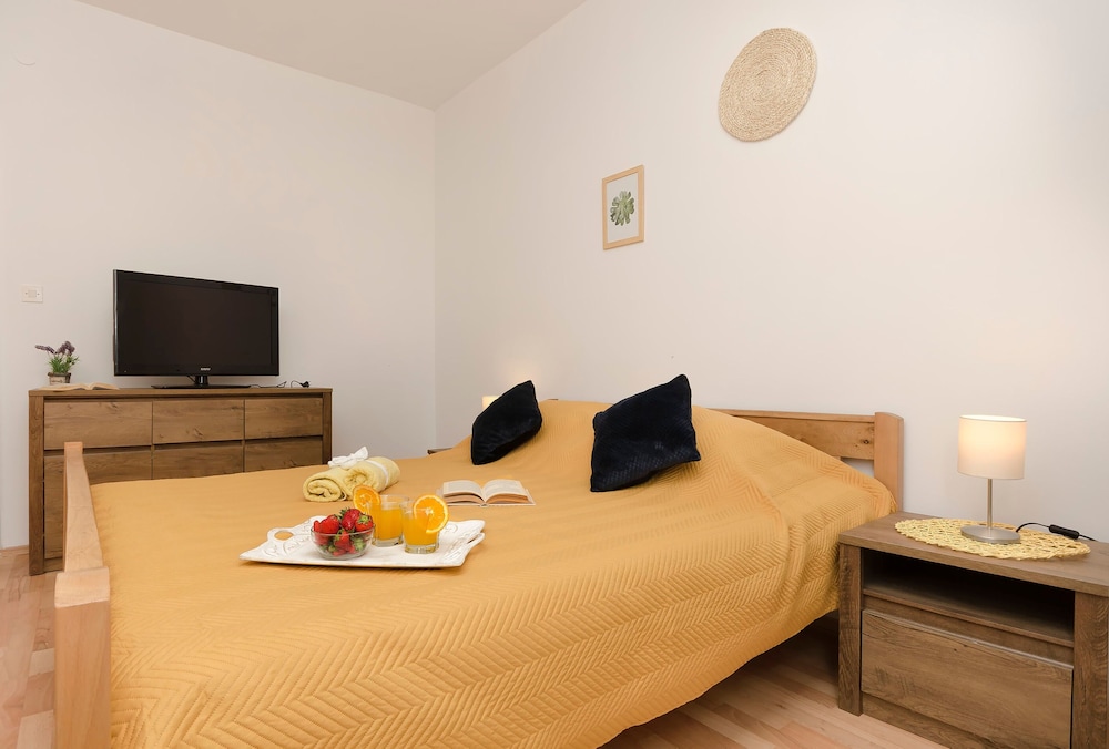 Apartment (A1) photo 3