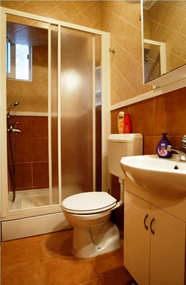 Triple Room, Private Bathroom photo 2