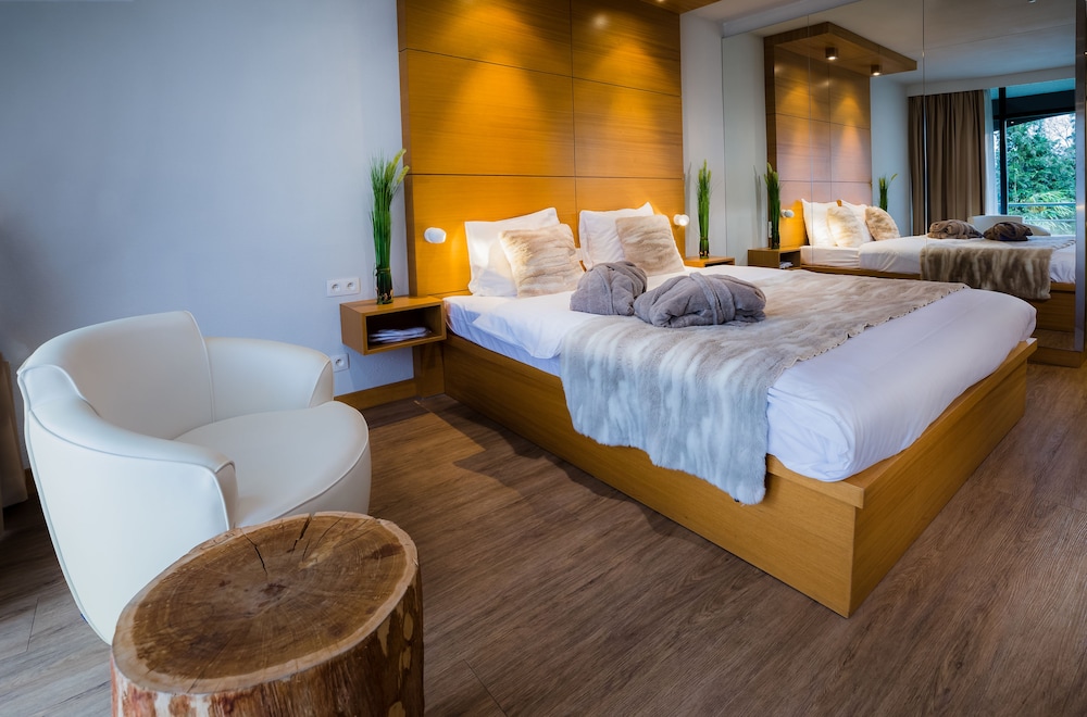 Comfort Room (Plus) - Photo 1