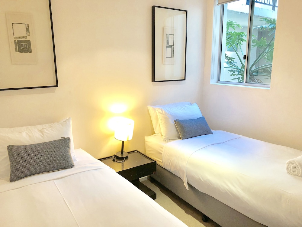 2 Bedroom Roof Top Spa Ocean Front photo 2